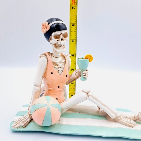 Retro Beach Bunny Skeleton Statue - Picture 7 of 9